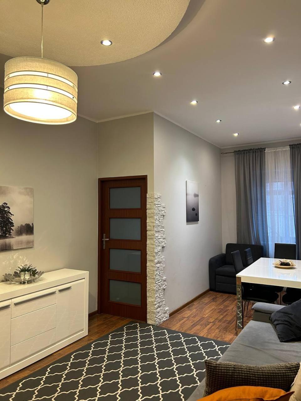 Big Apart - Rynek 8 - Nice View - 3 Rooms - 9 People Wrocław Kültér fotó