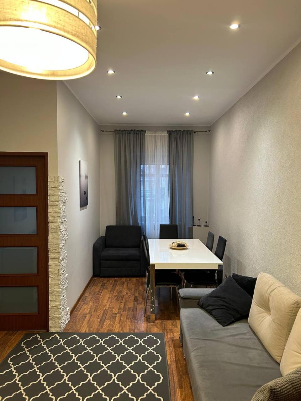 Big Apart - Rynek 8 - Nice View - 3 Rooms - 9 People Wrocław Kültér fotó